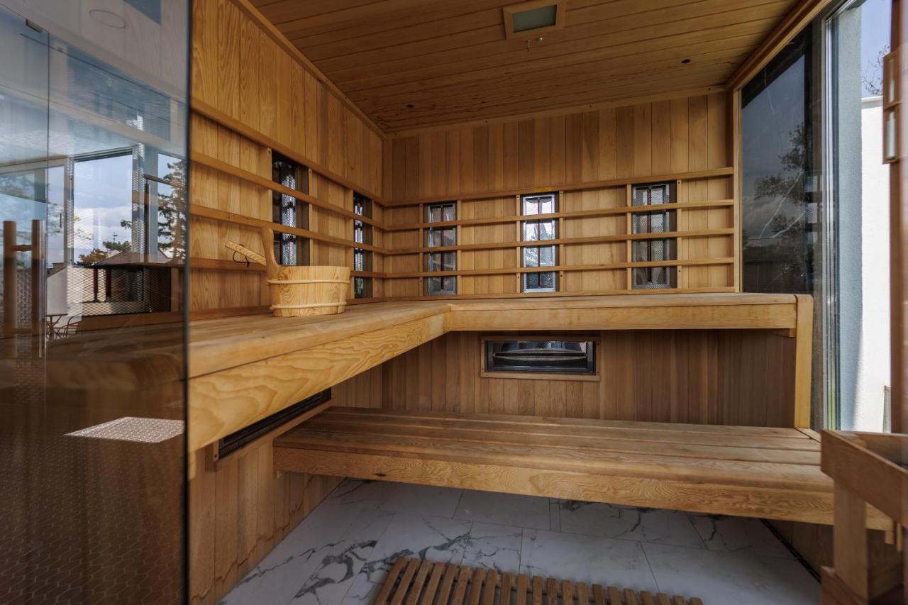 Villa Bauhaus Penthouse Wellness Apartman Siófok Esterno foto