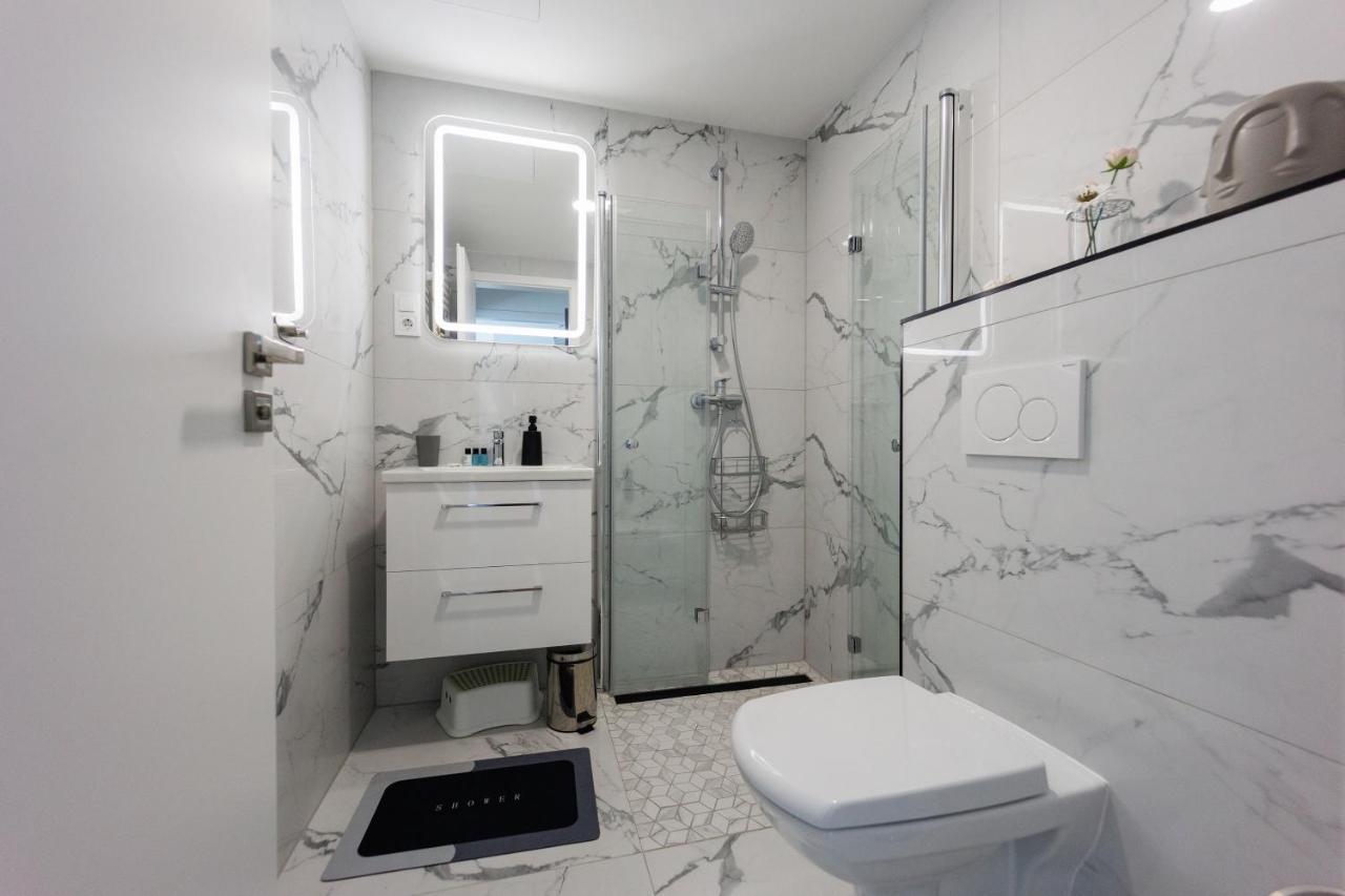 Villa Bauhaus Penthouse Wellness Apartman Siófok Esterno foto